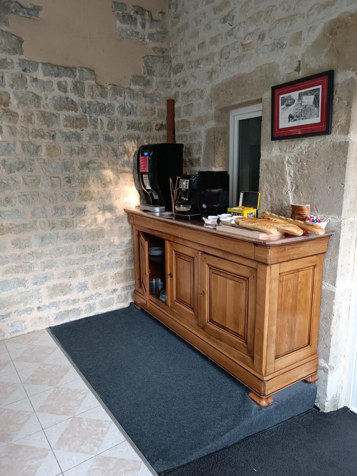 Chambres D'Hotes De L'Eglise Сент-Мер-Эглиз Экстерьер фото